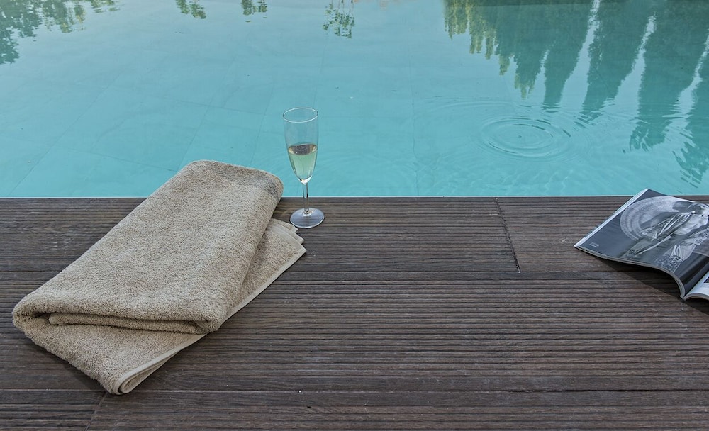 SUNNY VILLAS EXCLUSIVE