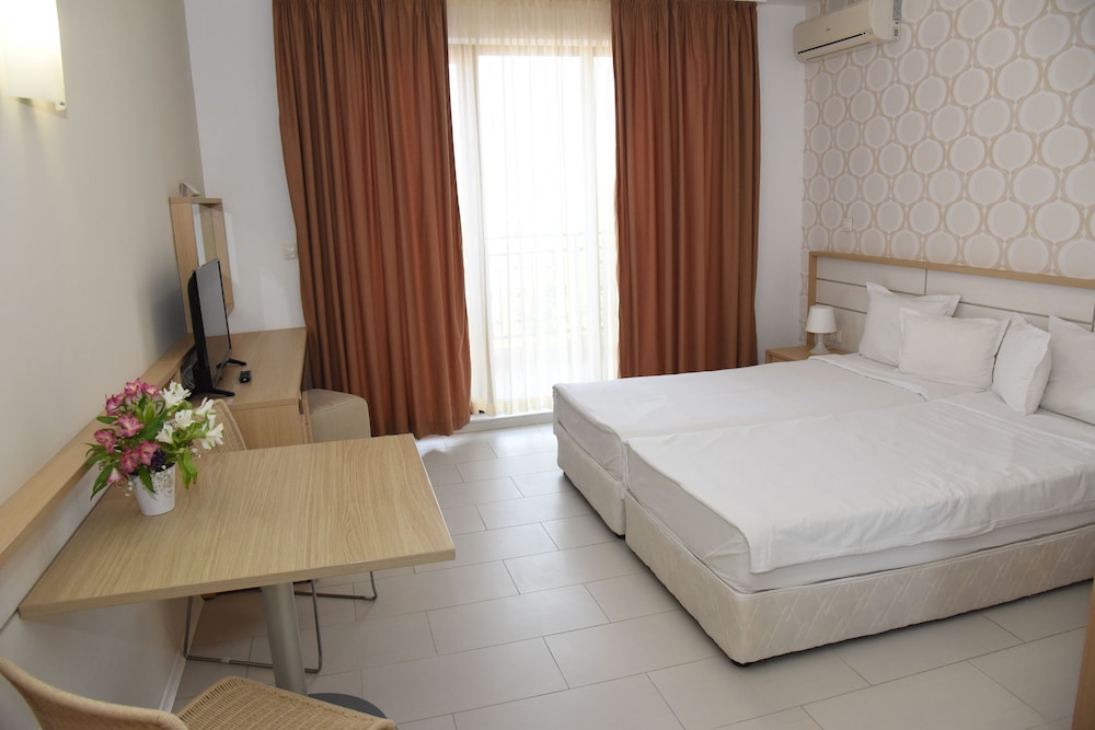 HOTEL PARADISE GARDEN