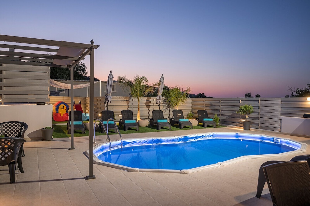 B&M VILLA SIRILI