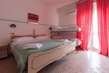 MORA HOTEL