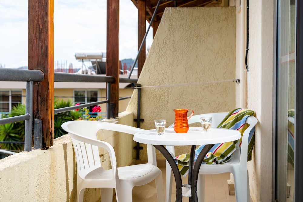 ILYSSION HOLIDAYS APARTMENTS AND STUDIOS