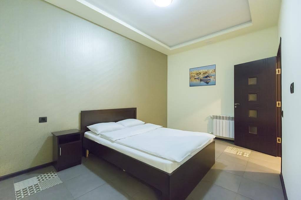 GRANADA HOTEL