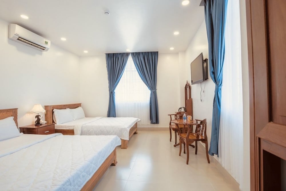 TUYET HIEN HOTEL