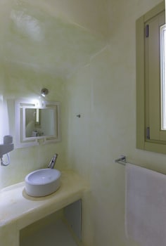 LYRA VILLAS MYKONOS