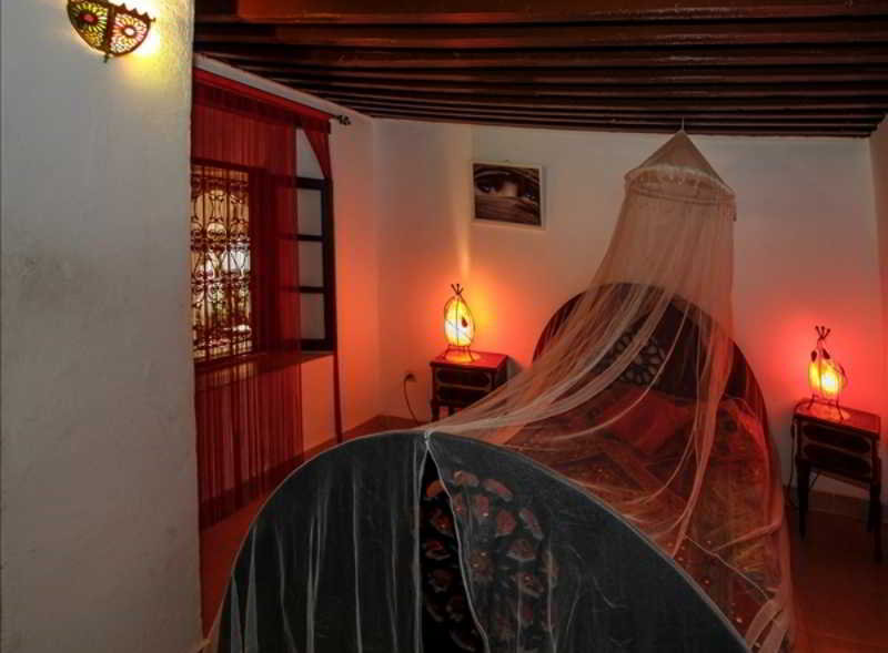 RIAD RAZANE