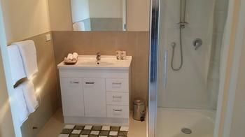 ALPINE SUITES