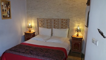 RIAD TARA