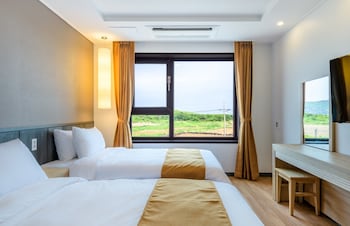 THIRA HOTEL