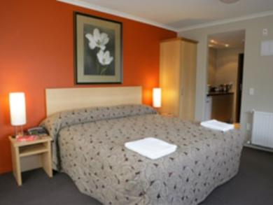 QUEENSTOWN MOTEL APARTMENTS