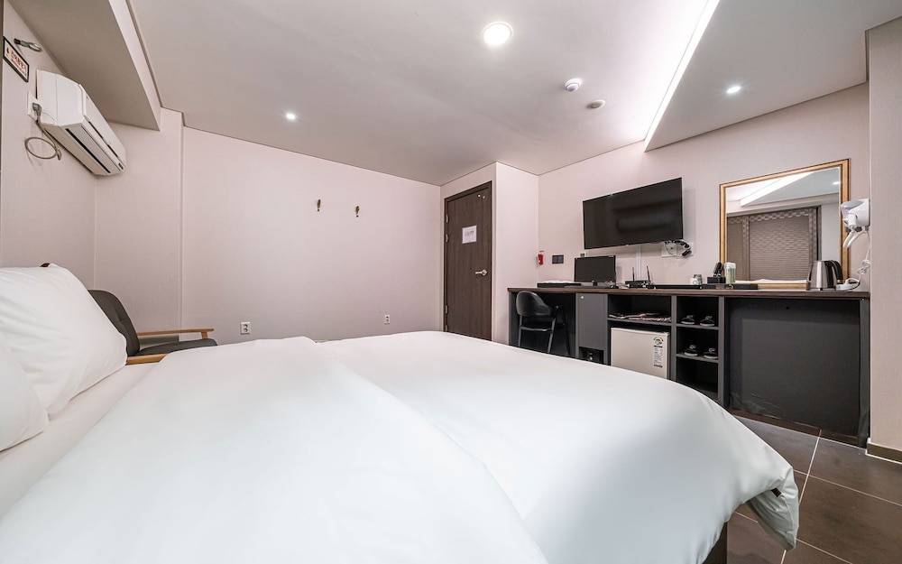 GURI BOUTIQUE HOTEL YEOGI