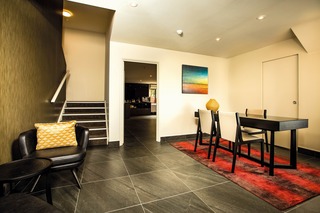 GREENLANE SUITES