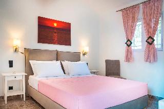CYPRESS GARDEN VILLAS