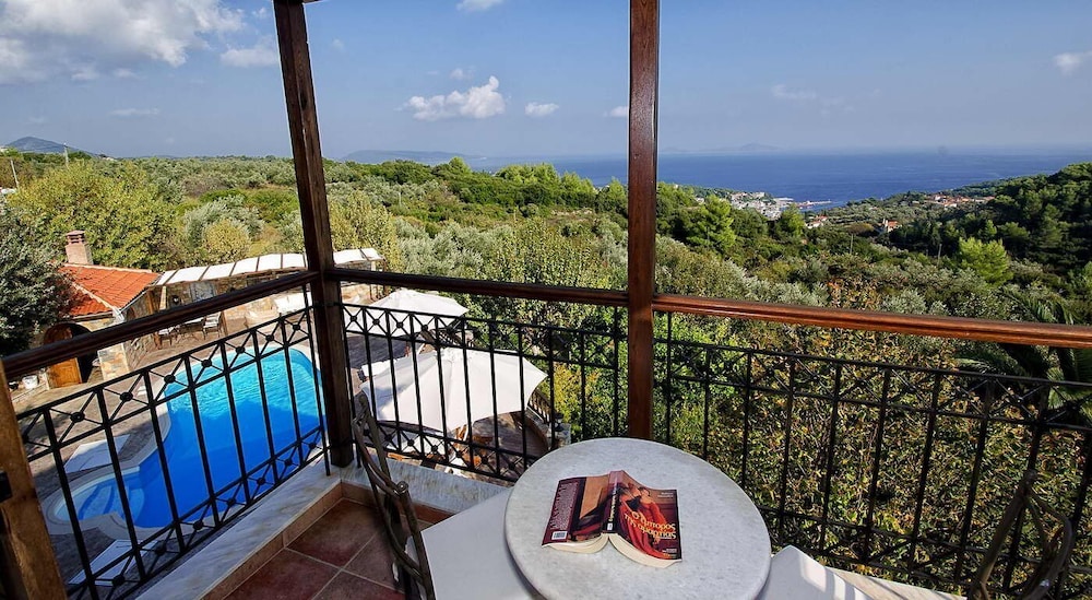 VATELLIS VILLAS