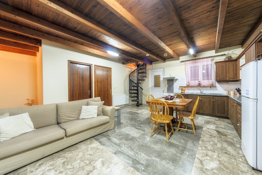 BORSALINO STUDIOS AND APARTMENTS