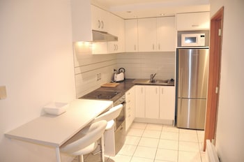 ST JAMES APARTMENTS