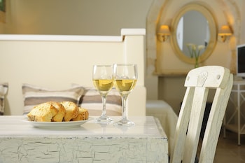 MYTHOS SUITES HOTEL