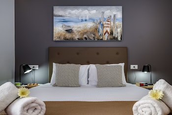 CITY BREEZE APARTMENT