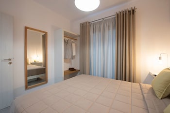 VALERY SUITES
