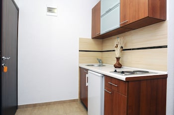 D & R Boreta Apartments