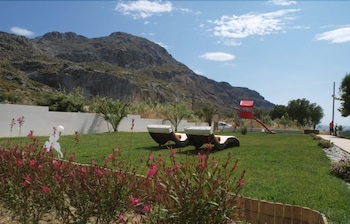 PLAKIAS SUITES