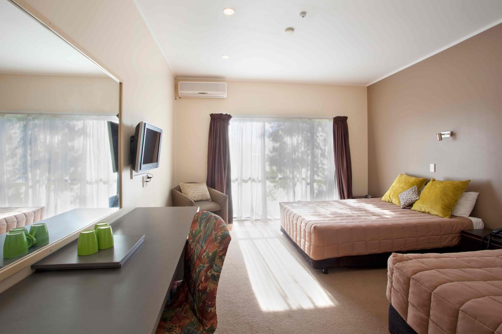 AUCKLAND AIRPORT KIWI HOTEL