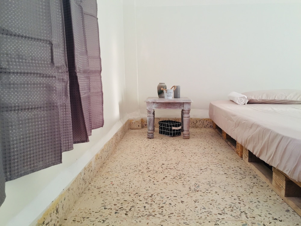 LOFT ROOMS PETRA - HOSTEL