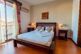 HOTEL COLBERT