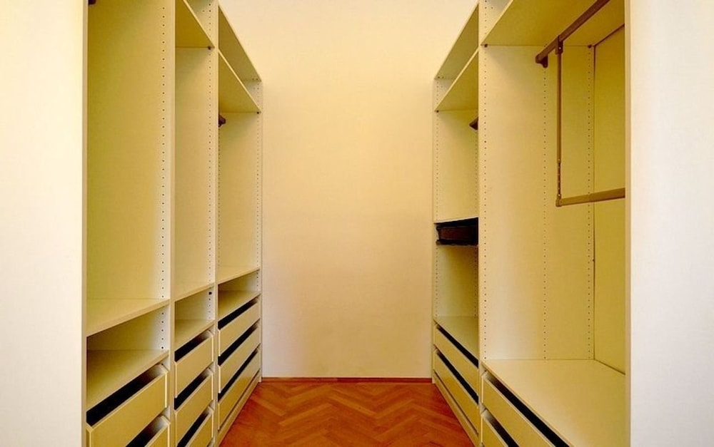 VIENNA RESIDENCE SPACIOUS AND TASTEFUL APARTMENT IN THE 3RD DISTRICT