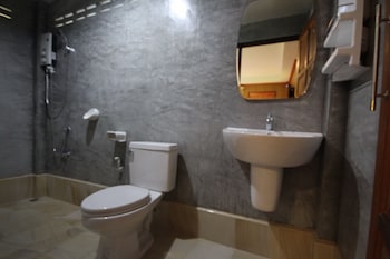LANTA ANDALEAF BUNGALOW
