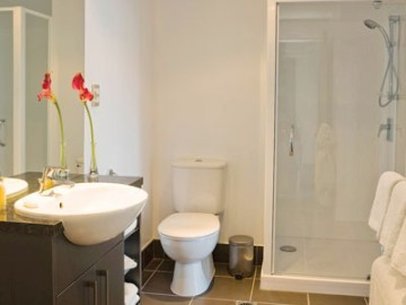 BARCLAY SUITES AUCKLAND