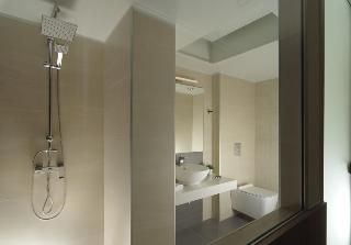 MELROSE HOTEL
