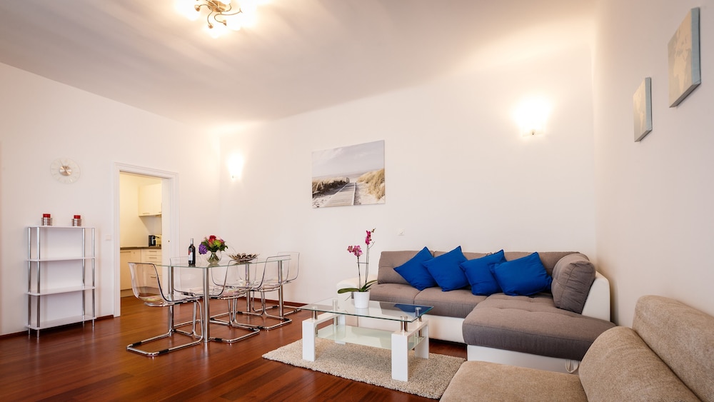OPERNGASSE PREMIUM IN YOUR VIENNA