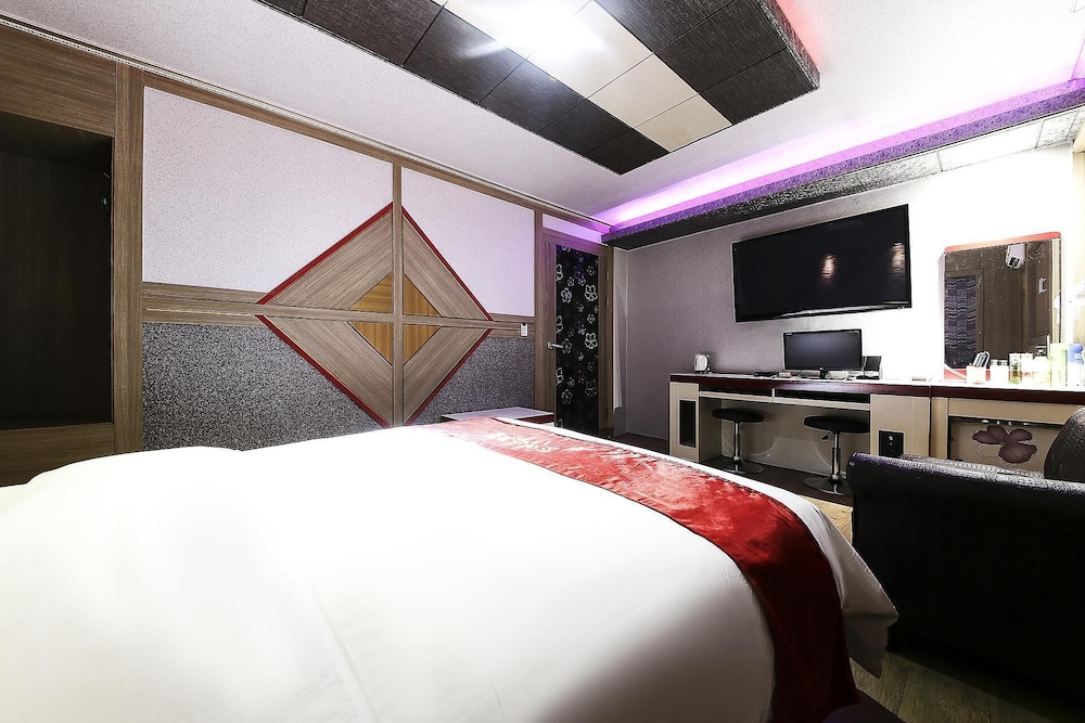 CHOICE HOTEL