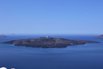 CALDERA CLIFF SUITES