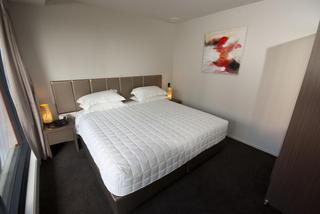 CELESTION WALDORF APARTMENTS HOTEL