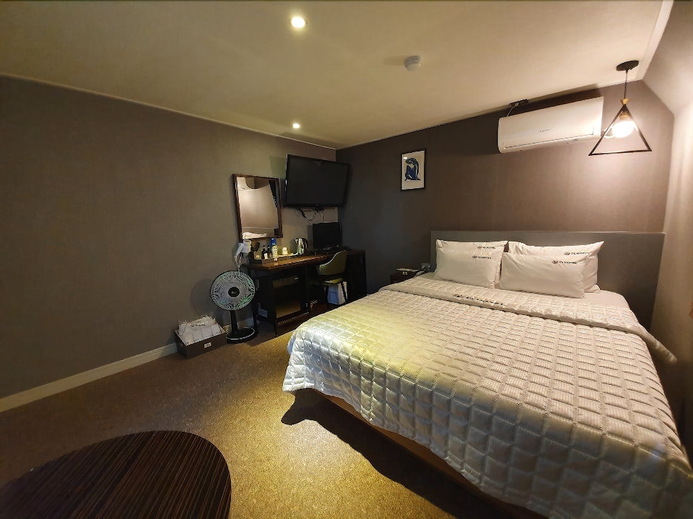 TS HOTEL