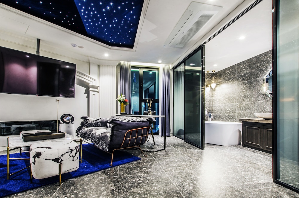 HOTEL THE CASTLE SINCHEON