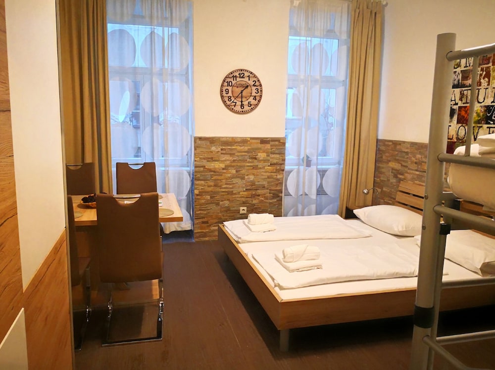 HP APARTMENTS