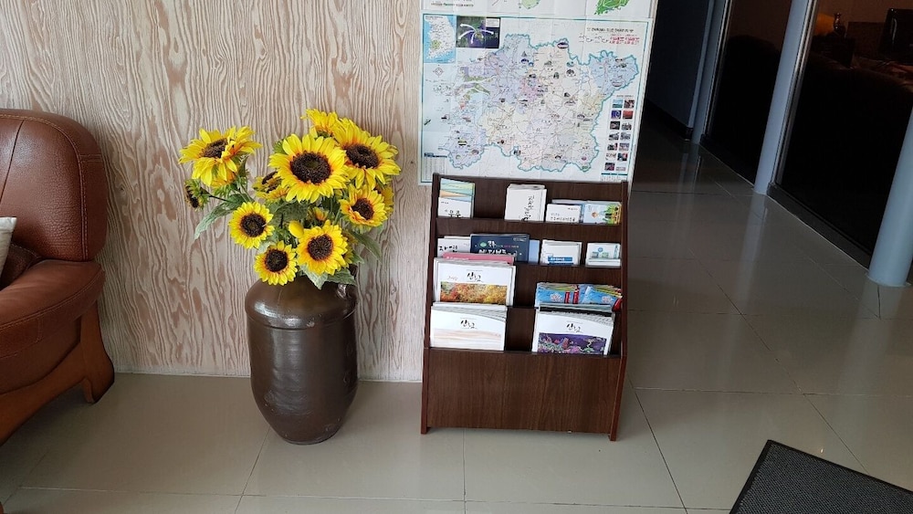 MUJU HAEBARAGI HOSTEL