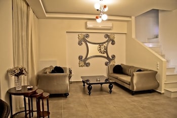 BEACH FRONT VILLA PERI