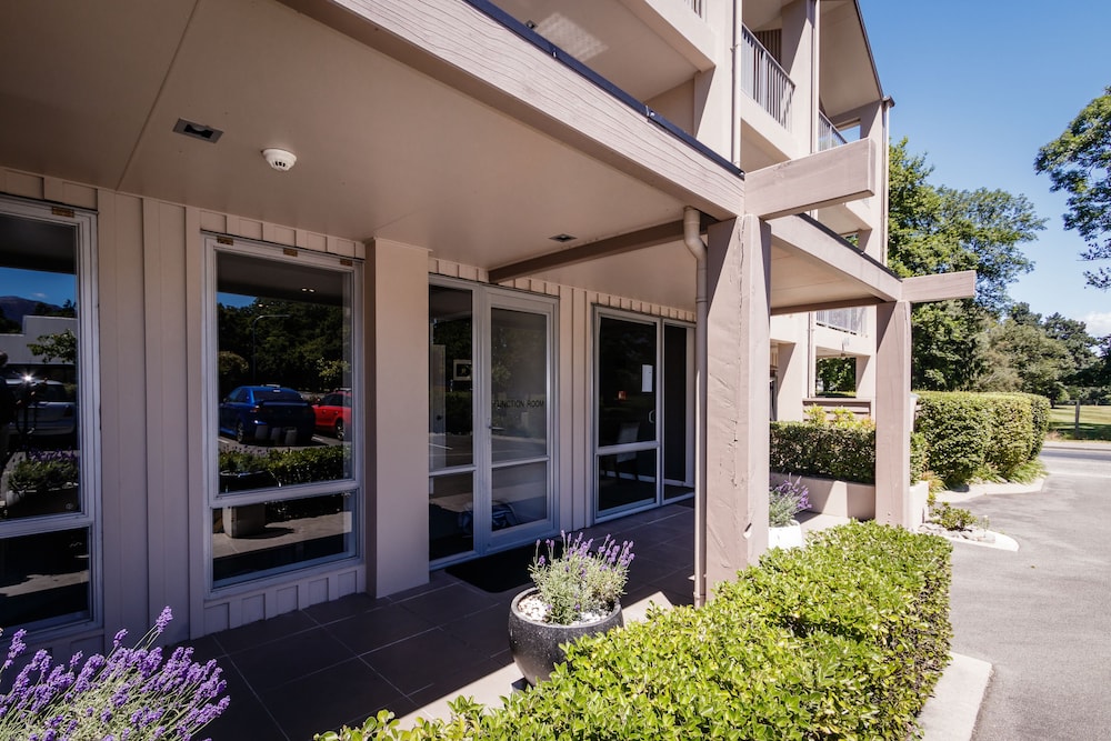 CLEARRIDGE APARTMENTS