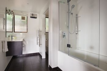 ASHFORD MOTOR LODGE