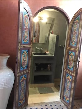 RIAD EOWA