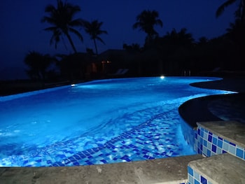 PHU QUOC KIM 2 BEACH FRONT RESORT