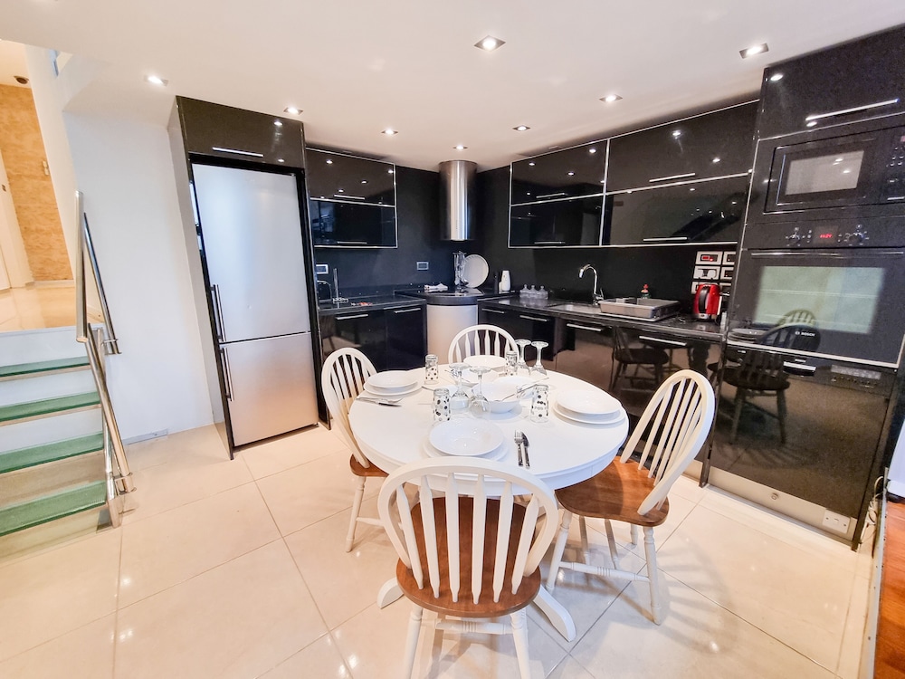 LUXURY SAINT LAZARUS APARTMENT