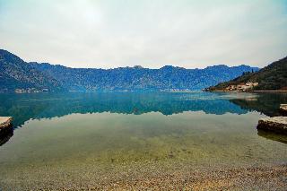 Cattaroom Apartments