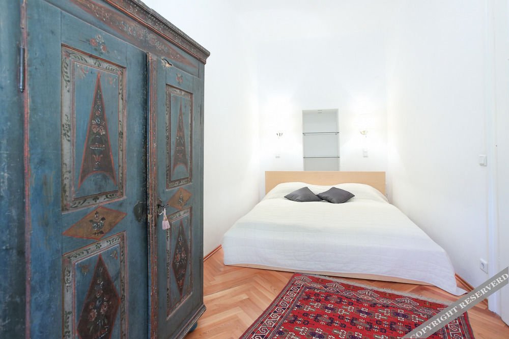 VIENNA-LODGINGS