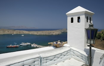 MELENOS LINDOS EXCLUSIVE SUITES AND VILLAS