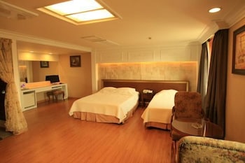 PALACE TOURIST HOTEL