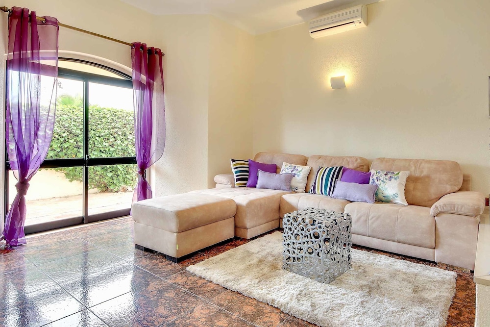 VILLA MARQUESA